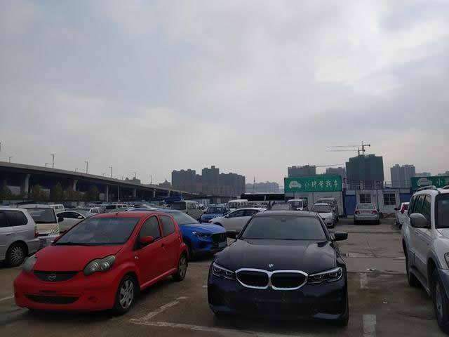 △万客来食品城，做有驾校、机动车登记服务站和二手车市场