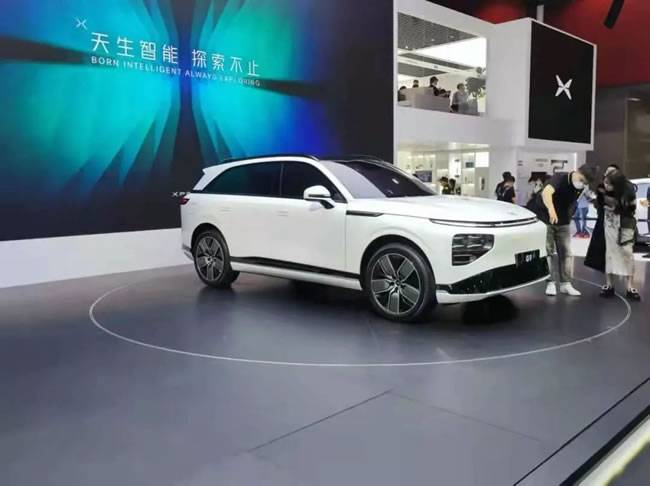 广州车展上的小鹏G9