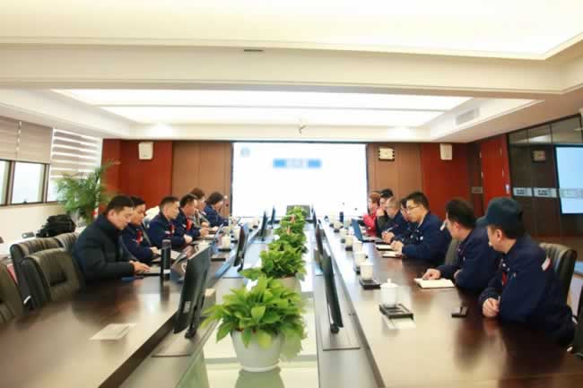 各中心负责人参会