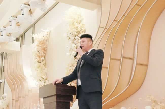 董事长陈万成致词