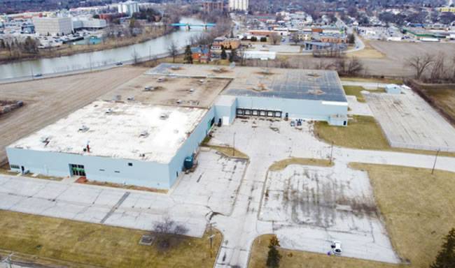   麦格纳在查塔姆的工厂将为福特F-150 Lighting生产电池壳体