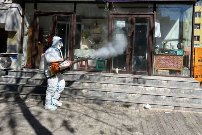 变身“大白”的盘锦服务商白立波