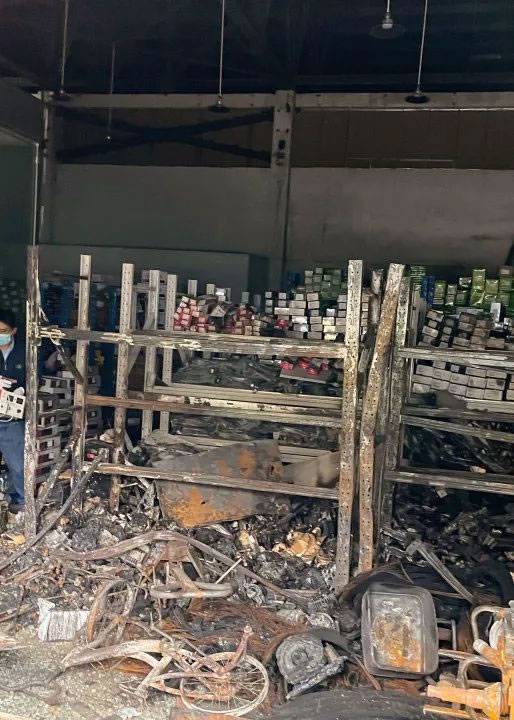 南城中心店火灾现场图