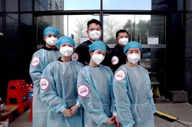 三头六臂家人们积极投身抗疫一线