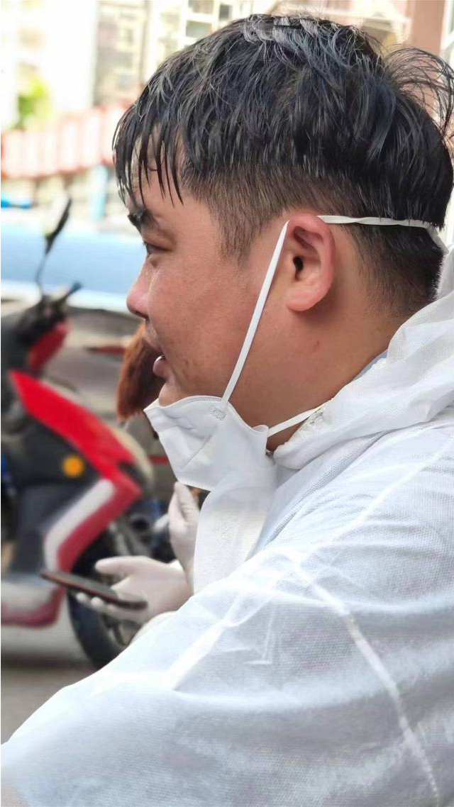 店长黄国庆 店长黄国庆