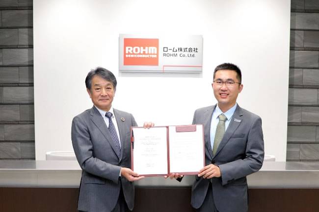 罗姆董事长松本功(图左)、基本半导体总经理和巍巍(图右)出席签约仪式