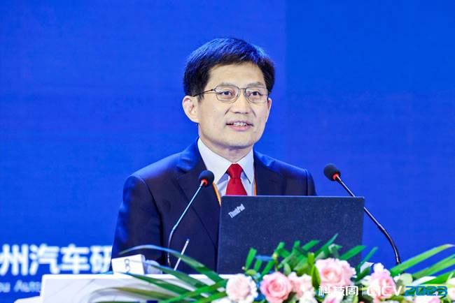 创新中心主任、清华大学国家治理研究院执行院长孟庆国