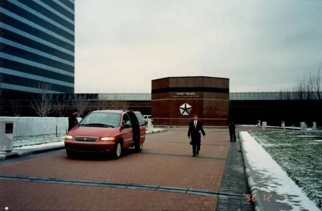 ▲在克莱斯勒 ▲在克莱斯勒