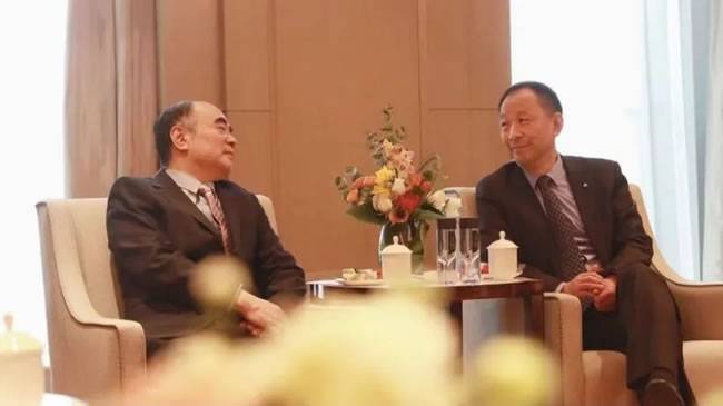 阳光电源董事长曹仁贤与TÜV莱茵陈伟康博士畅谈未来 阳光电源董事长曹仁贤与TÜV莱茵陈伟康博士畅谈未来