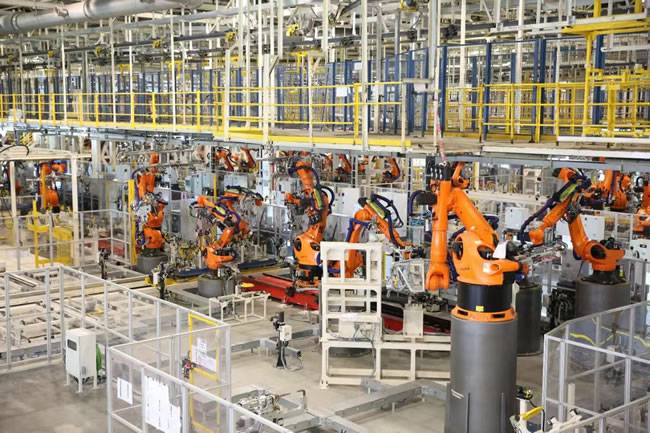   瑞松北斗为广汽埃安第二智造中心提供的智能柔性产线