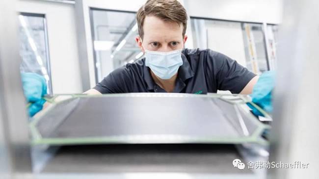 舍弗勒新一代双极板在设计时即以大规模产业化为目标,其目的是快速实现市场应用突破 舍弗勒新一代双极板在设计时即以大规模产业化为目标,其目的是快速实现市场应用突破