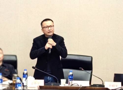 ▲理士国际渠道销售管理部部长冯景恒致辞