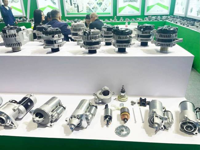 ▎特博再制造 艾朝辉(左)